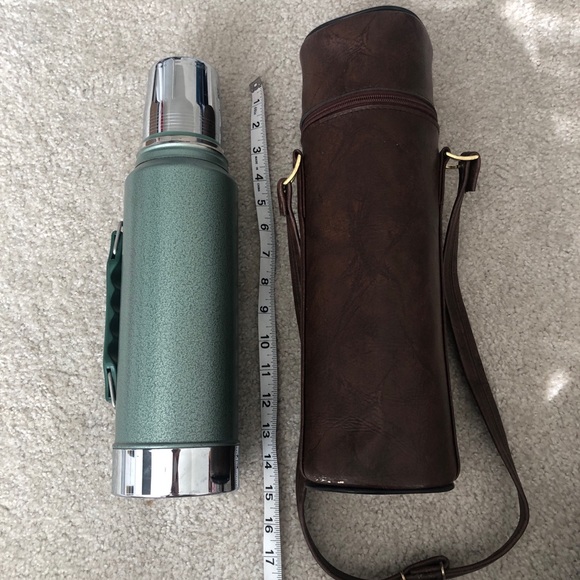 Vintage Aladdin Stanley Thermos A-944DH Green Quart With Leather Carrying Case - Picture 2 of 16